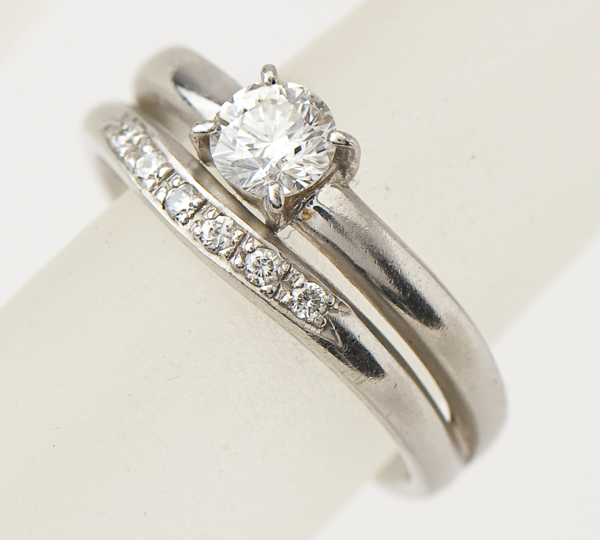 [写真]ダイヤモンド0.422ct メレダイヤモンド計0.07ct プラチナ900 リング【買取相場】