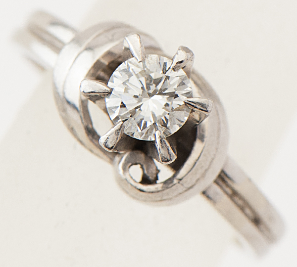 婚約指輪 プラチナ900 ダイヤモンド0.34ct-