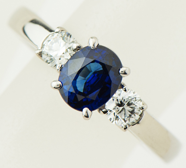 [写真]ブルーサファイア1.26ct ダイヤモンド計0.40ct プラチナ900 リング【買取相場】