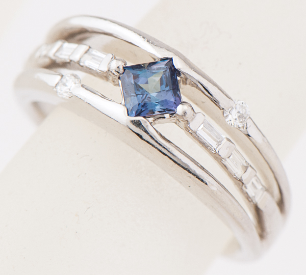 [写真]アレキサンドライト0.31ct ダイヤ計0.15ct プラチナ900 リング【買取相場】
