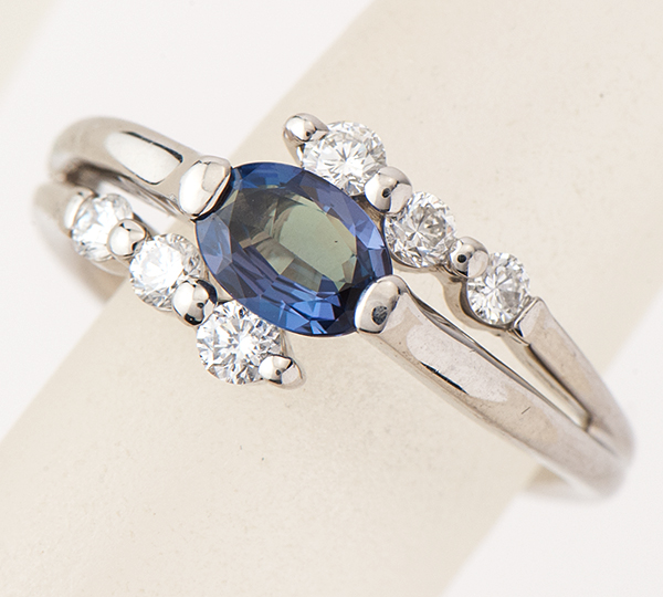 [写真]アレキサンドライト0.55ct メレダイヤモンド計0.34ct プラチナ リング【買取相場】