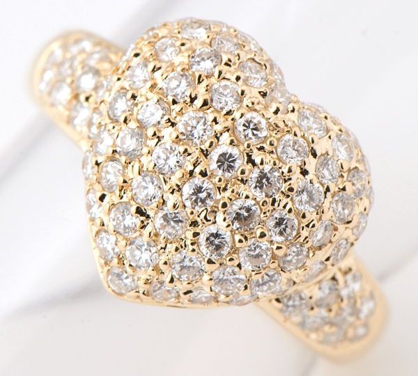 [写真]ポンテヴェキオ ハート パヴェダイヤ計0.77ct 18金 リング【買取相場】