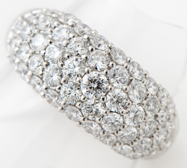 [写真]パヴェダイヤモンド計2.10ct プラチナ リング【買取相場】