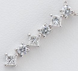[写真]ロイヤルアッシャー ダイヤモンド計0.55ct プラチナ ネックレス【買取相場】