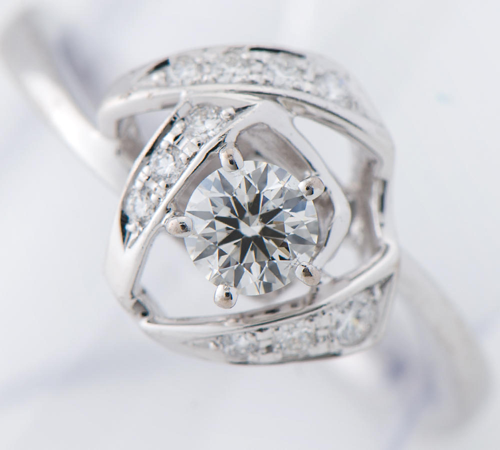[写真]田崎真珠 ダイヤモンド0.22ct ダイヤモンド 計0.06ct K18WG リング【買取相場】