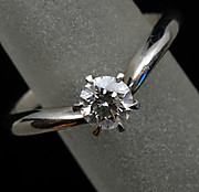[写真]ダイヤモンド0.323ct プラチナ900 リング【買取相場】