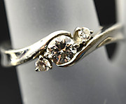 [写真]ダイヤモンド0.264ct メレダイヤモンド0.10ct プラチナ950 リング【買取相場】